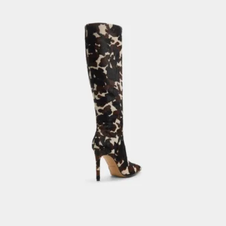 Bottes à talons aiguilles montant jusqu&rsquo;aux genoux Alabrenda