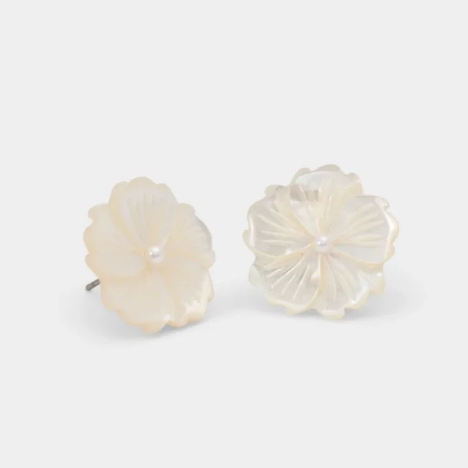 Boucles d’oreilles Camelliaa Boucles d’oreilles Camelliaa
