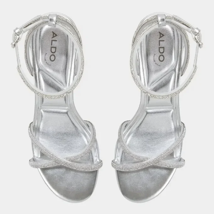 Boucliette Sandale à talons et lanières, talon bloc Boucliette Sandale à talons et lanières, talon bloc