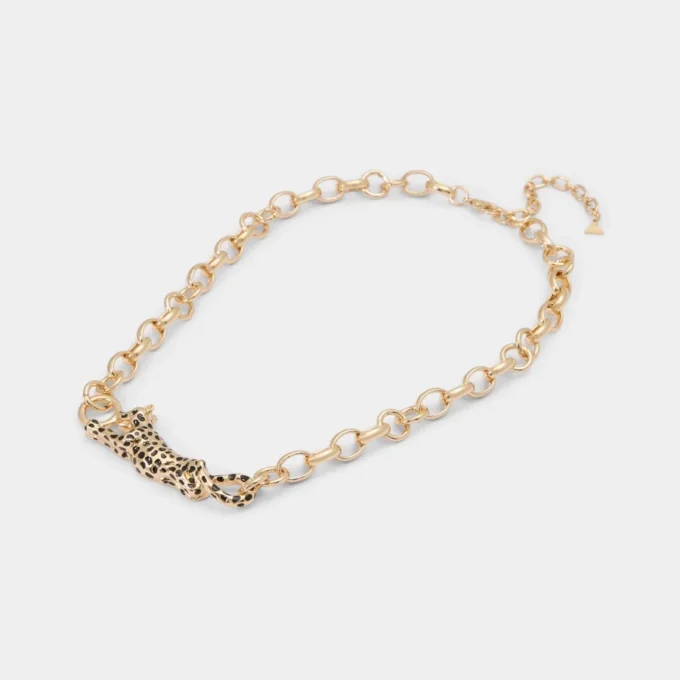 Collier avec pendentif panthère Collier avec pendentif panthère