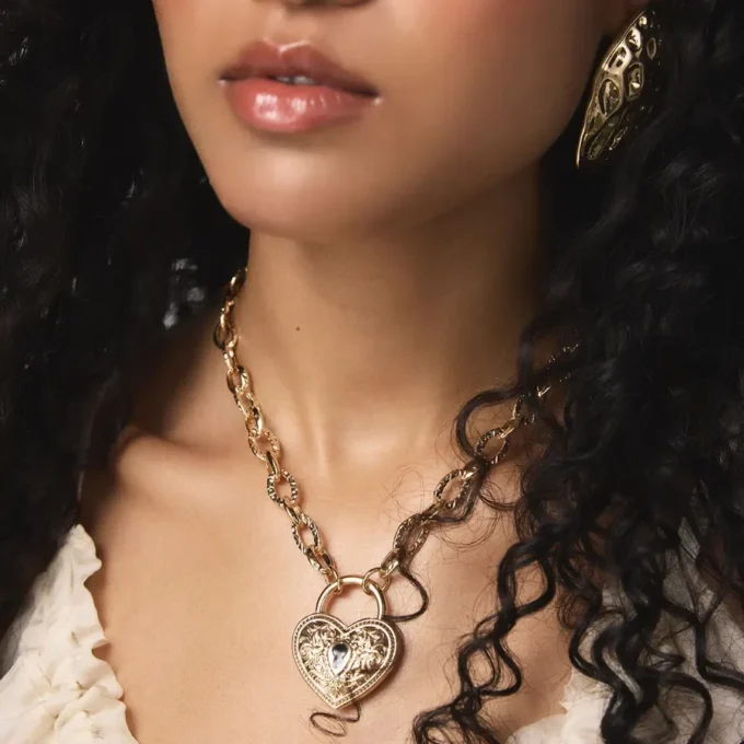 Collier Luvella