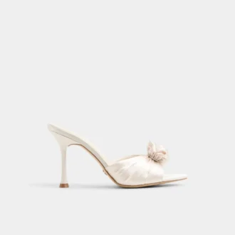 mules talons rosalina talon aiguille 1 1 330x330 - Mules &agrave; talons Rosalina, talon aiguille